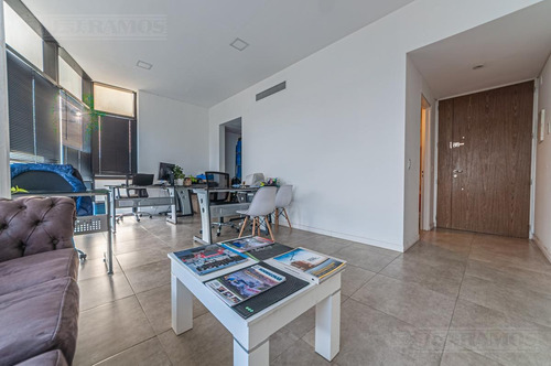 Imagen 9 de 18 de Lj Ramos | Oficina 62m C/ Sala De Reunión Y Kitchenette| Edificio Vohe Km 46, Pilar