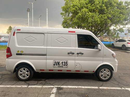 Imagen 12 de 25 de Dfsk K05s Luxury 2023