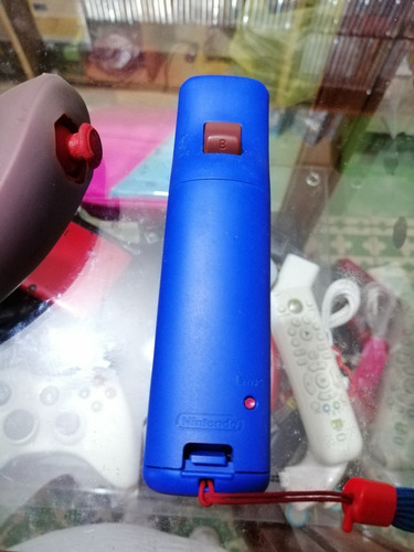 Control Wii Remote Plus Edición Mario (Reacondicionado)
