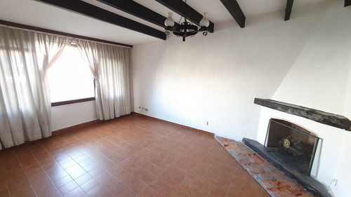 Casa 3 Ambientes En Zona Residencialexcelente Ubicación Y Comodidades- En Alquiler