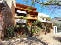 Comprar Chalet 7 Amb En 3 Plantas S\u002Flote De 258m2. Impecable Estado.