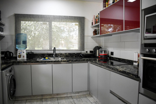 Casa En Venta Con Pileta En Barrio Privado La Carolina Golf Y Country Club