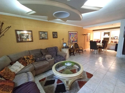 Imagen 6 de 25 de Cv-902 Zona Oeste Townhouse En Villa Hato Verde Sector Punta De Mata