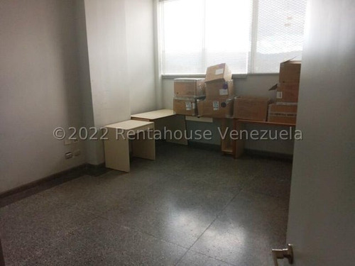 En Alquiler Piso Industrial / Depósito / Showroom / Oficina 720 Mts Boleita Norte Con Ascensor De Carga 24-6680 Mvg