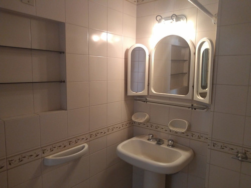 Imagen 17 de 22 de Departamento De 3 Ambientes - A La Calle - Moreno 3100
