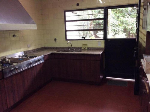 Imagen 9 de 30 de Casa De 5 Dormitorios Con Jardín Y Pileta