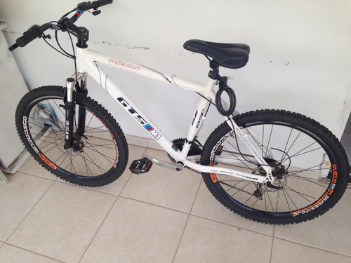 Bicicleta Gts M1 2.0 - Obstáculo