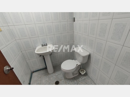 Imagen 6 de 13 de Calle Carabobo, Galpon En Venta