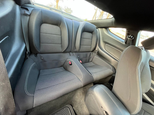 Ford Mustang 3.8 Coupe 3.7 V6 At