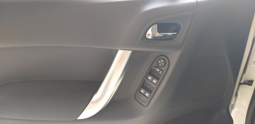 Imagem 5 de 13 de Citroën C3 2013 1.5 Tendance Flex 5p