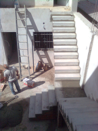 Imagen 8 de 10 de Escalera Premoldeada De Hormigon