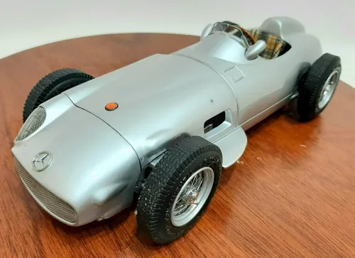 Mercedes Benz W196 Silberpfeilmonoposto 1/18 Cmc Gris Mercedes Benz W196 Silberpfeilmonoposto 1/18 Cmc Gris
