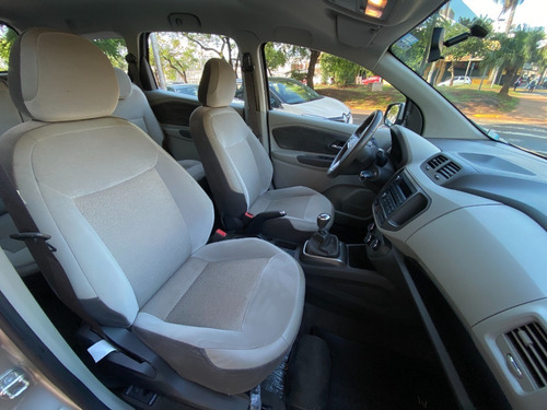 Imagen 13 de 21 de Chevrolet Spin Ltz 1.8 2013 15.000km