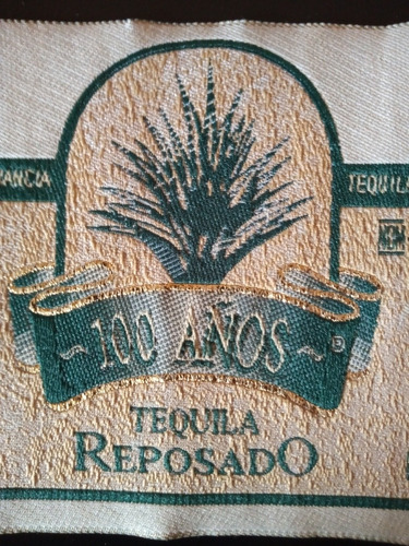 Parche Bordado: Tequila Reposado 100 Años.