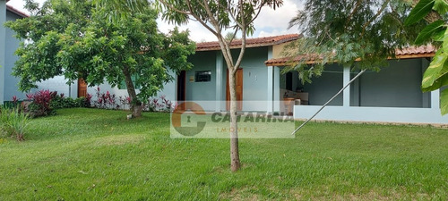 Linda Chacara Dentro De Condominio