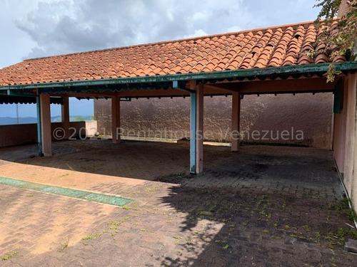 Imagen 2 de 14 de Casa En Venta En Lagunita Country Club 23-27113y