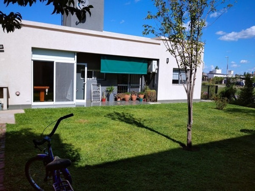 Casa En Venta 2 Dorm Barrio Don Juan