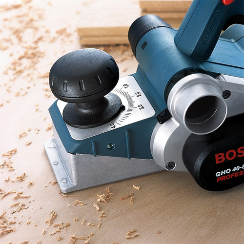 Cepillo Electrico Bosch Gho 26 82 D 710w Desbaste 02,6 Mm