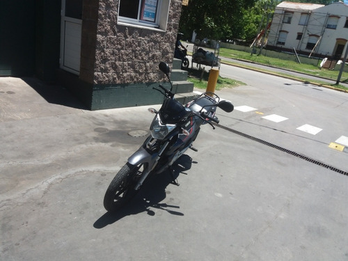 Yamaha Ybrz