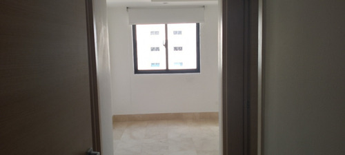 A281 - Apartamento De Lujo En Alquiler En Santo Domingo | 190 M² | 3 Habitaciones | Línea Blanca Y Aires | $2,500 Usd | #foxpiantini
