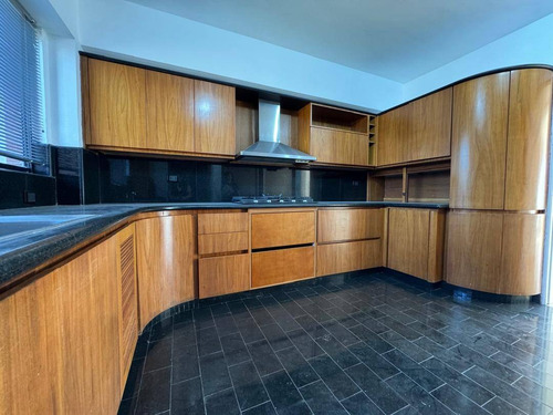 Venta De Apartamento, Altos De Guataparo, Edificio La Defense Cod 271147
