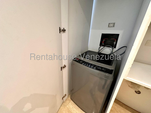 Apartamento En Alquiler En Los Naranjos De Las Mercedes 25-18685 As
