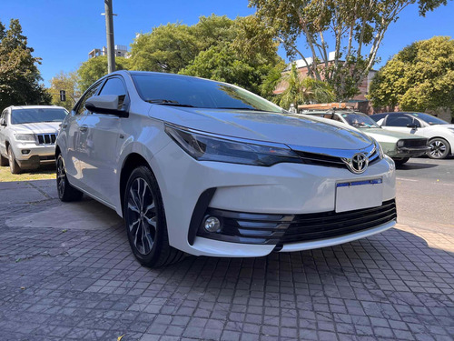 Imagen 4 de 11 de Toyota Corolla 2017 1.8 Se-g Cvt 140cv