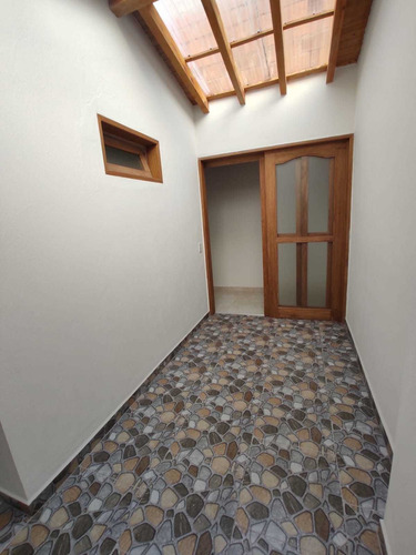 Imagen 12 de 23 de Apartamento En El Carmen De Lujo 185 Metros 750 Millones