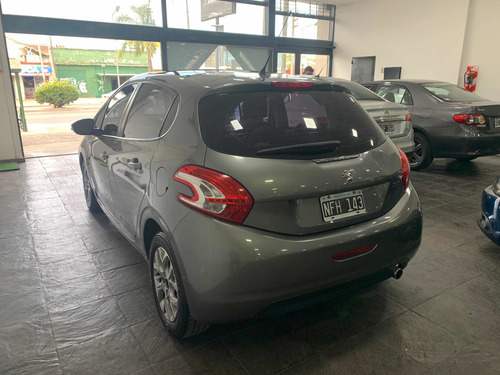 Peugeot 208 1.5 Allure 2013