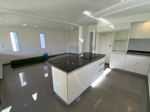 Imagen 12 de 30 de Casa En Venta - 3 Dormitorios - Micro Housing - Villa Belgrano