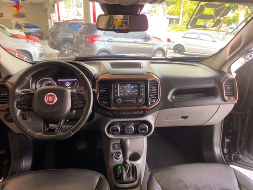 Imagem 4 de 10 de Fiat Toro Volcano Turbo 4x4 2019
