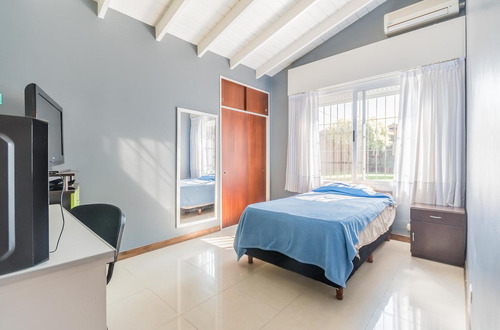 Imagen 16 de 30 de Casa 4 Ambientes, Con Quincho Y Piscina . Ciudad Evita. Posible Financiación Parcial.