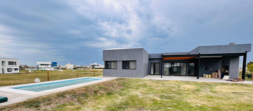 Casa En Barrio Pueblos Del Plata-villalobos