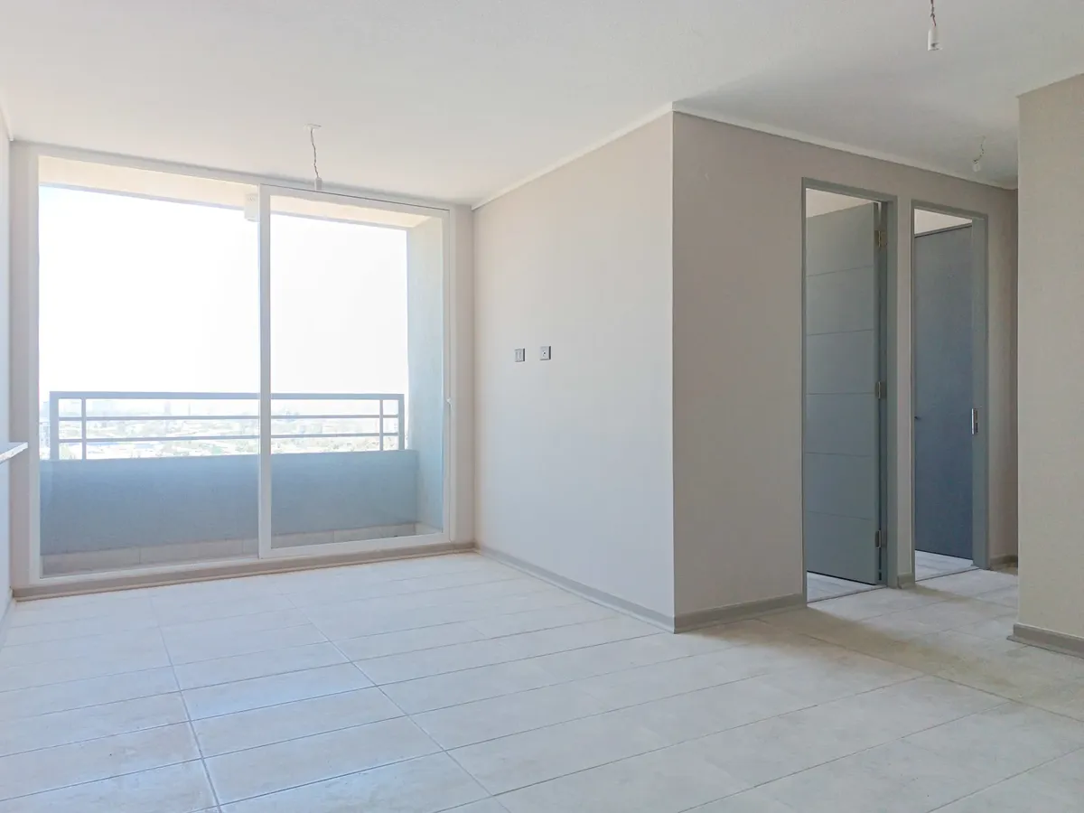 Imagen 3 de 16 de Edificio Av. Fermín Vivaceta Vista Poniente Piso 5