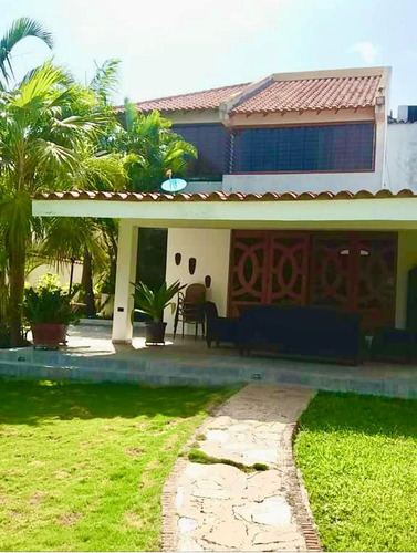 Mundo Inn Vende Excelente Casa En Monte Real