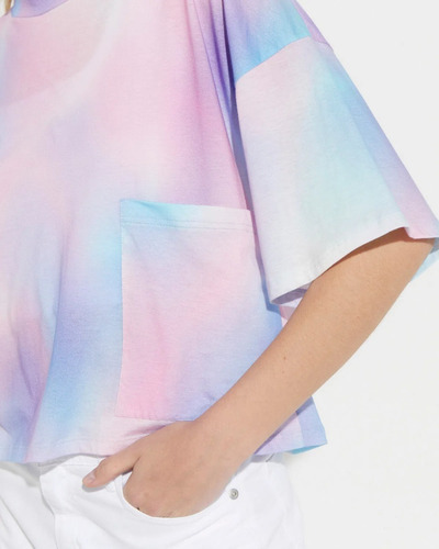 Imagen 4 de 5 de Remera System Print Issey Celeste Diseño Abstracto Mujer