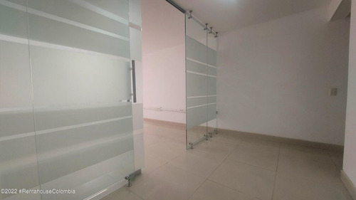 Imagen 13 de 21 de Comercial En Chico(bogota) Rah Co: 23-988