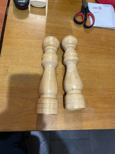 Salero Y Pimentero De Madera Usado Perfecto Estado Naranja Claro (Usado)