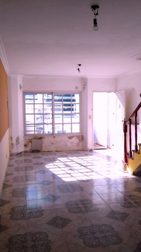 Imagen 3 de 25 de Triplex 4 Amb Con Patio/jardin Y Cochera. Muy Buena Ubicacion