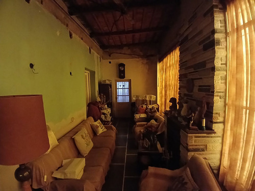 Casa En Venta En Caseros