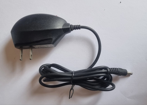 Cargador Zte Mod. Stc-a22o50c35-c De Punta De 5v 700ma