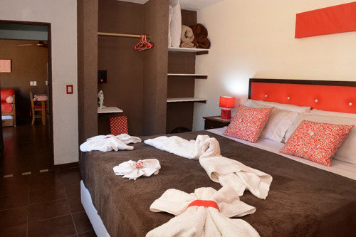 Cabañas En Carlos Paz, Piletas Climatizadas, Gym, Bar, Spa