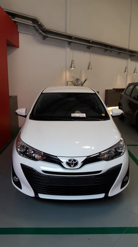 Toyota Yaris 1.5 Xls Pack Cvt Sedán 4p 2021 0km