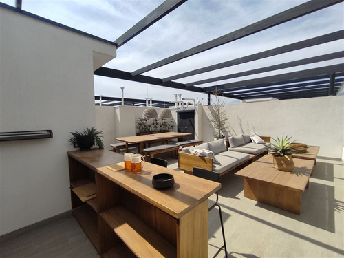 Towhouse Con Patio Y Azotea En Venta 3 Dorm. En Las Condes