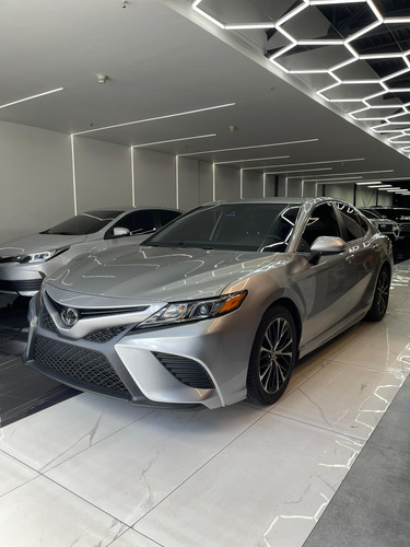 Toyota Camry Se 2020