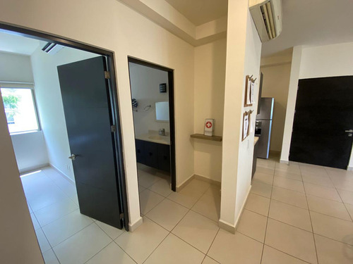 Departamento De 2 Rec. Con Alberca A 3 Min De La Playa