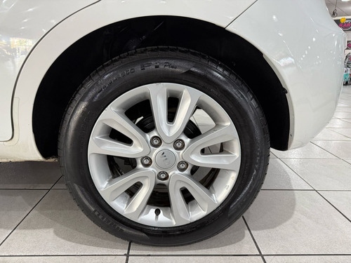 Kia Soul 1.6 EX 16V FLEX 4P AUTOMÁTICO
