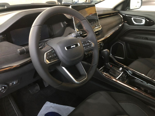 Imagen 14 de 15 de Jeep Commander Limited 1.3