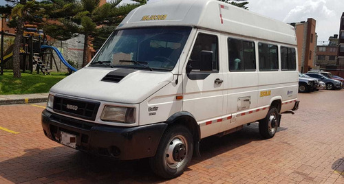 Camioneta Escolar - Iveco 19 Puestos