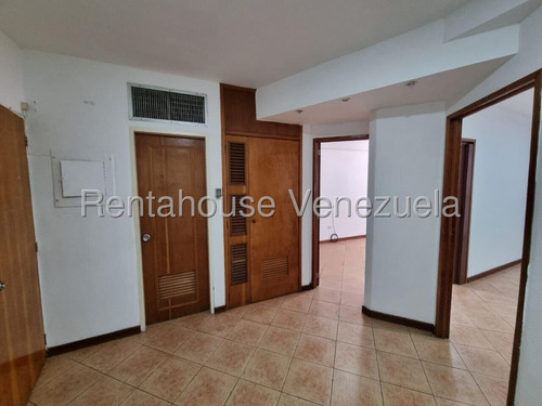 Rahdeleste 25-9296 Oficina De Oficina En El Centro De La Ciudad De Barquisimeto En Comodo,moderno Y Seguro Edificio